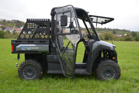 Nová DFK kabina pro CF MOTO UFORCE EV6 a UTV625